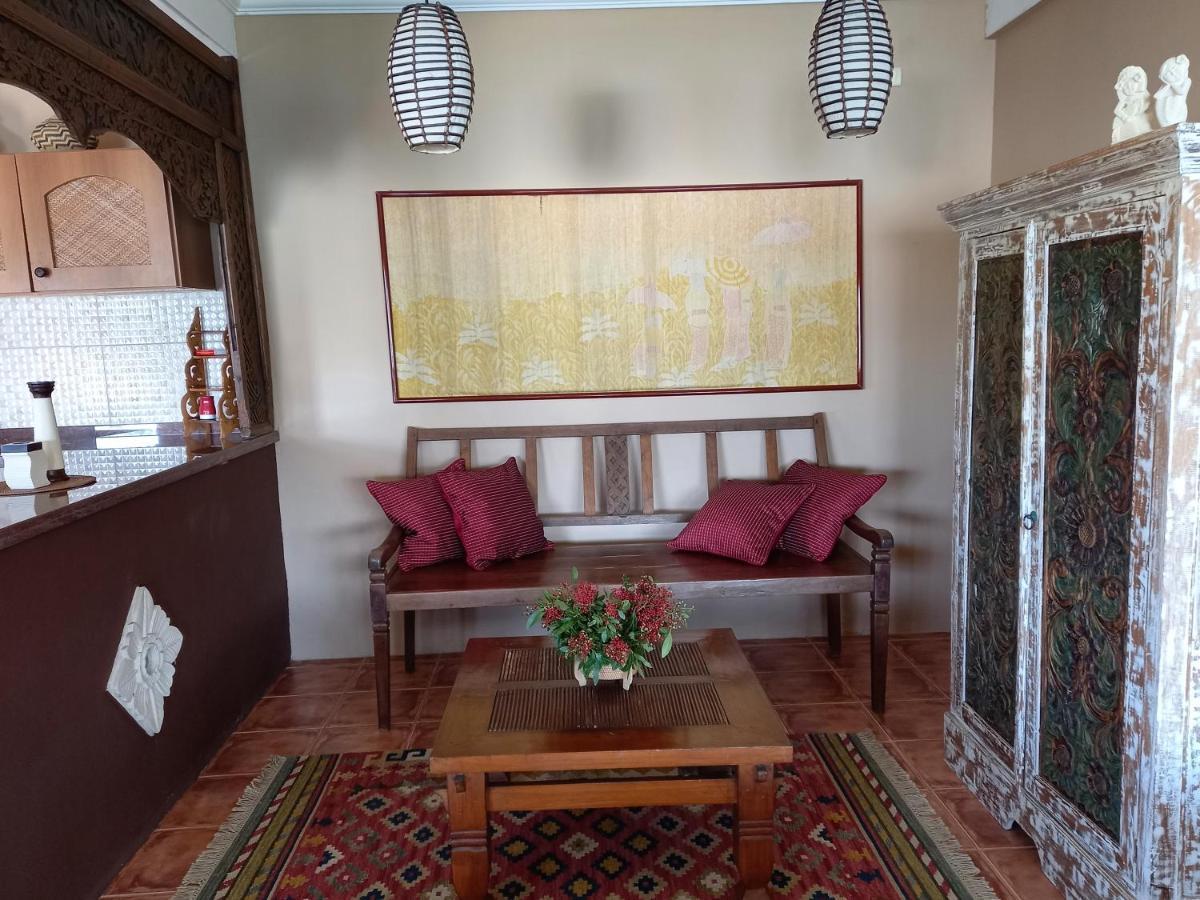 Luxury Suites Vila Indonesia Гаропаба Екстериор снимка