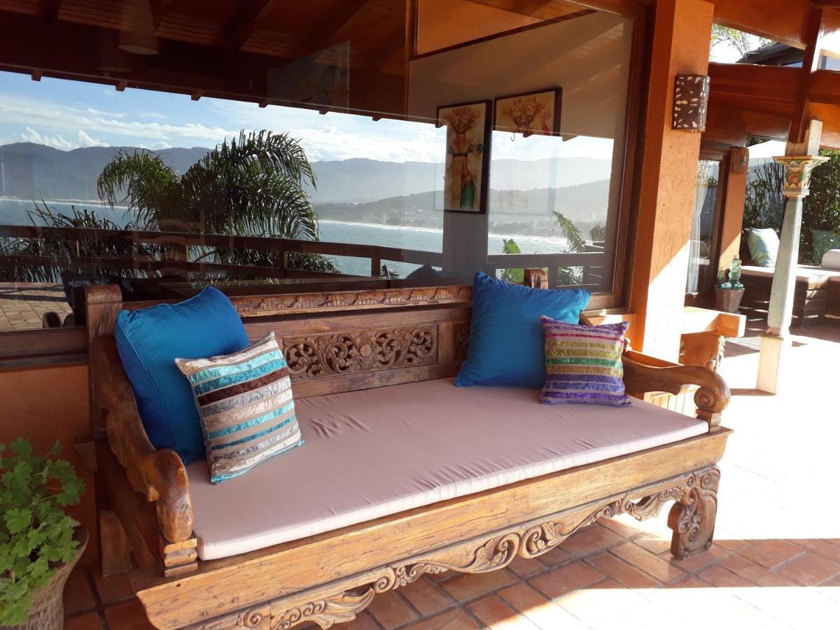 Luxury Suites Vila Indonesia Гаропаба Екстериор снимка