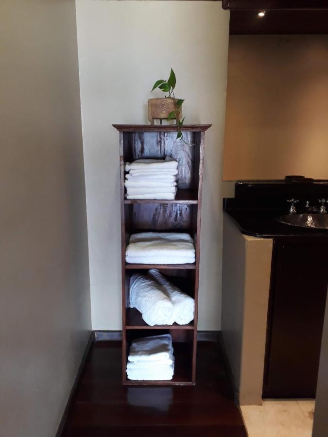 Luxury Suites Vila Indonesia Гаропаба Екстериор снимка