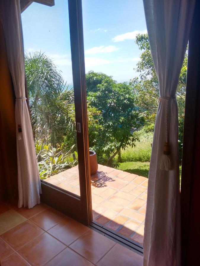 Luxury Suites Vila Indonesia Гаропаба Екстериор снимка